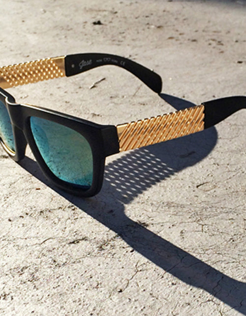 Load image into Gallery viewer, Jase New York Royce Sunglasses in Matte Black